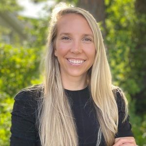 Meet your Posher, Lauren